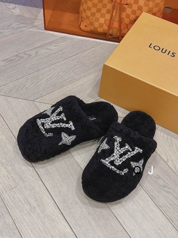 LV Women's Slippers 5